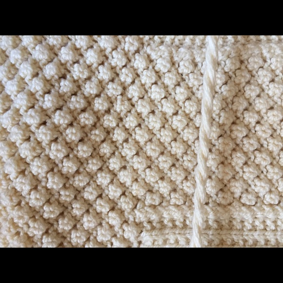 Handmade sweater with tie and pockets - Picture 4 of 7